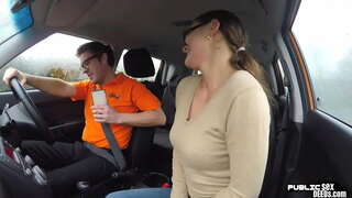 Eòrpach babe fucked from behind le h-rathaid tidsear