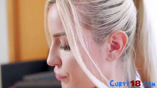 Чоң Сиськи Өспүрүм Трахается Менен Би-Би-си