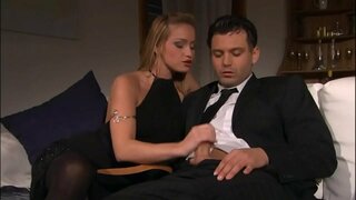 ���ास्तविक संग गुदा सम्पूर्ण खुशी लागि PornStar Katia Nobili र उनको जवान Stallion - (HD दृश्य)