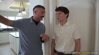 Petite Ebony Chanel An T-Eilean Sgitheanach Does Anal Sex With Big White Dicks